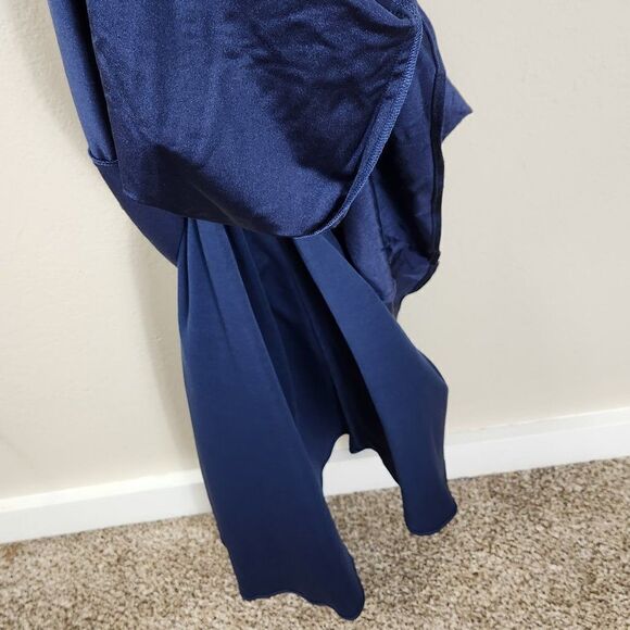 La Femme Navy Trumpet Off Shoulder Sexy Classic Beauty Size 0 28450 - Picture 6 of 16